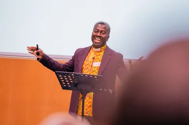 Christians urged  to think globally