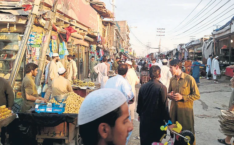 Pakistan: leaflet drop