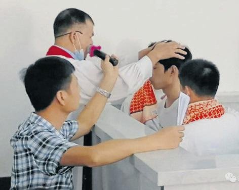 60 baptised in east China